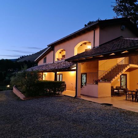 Agriturismo L'Ulivo Padula Exteriör bild