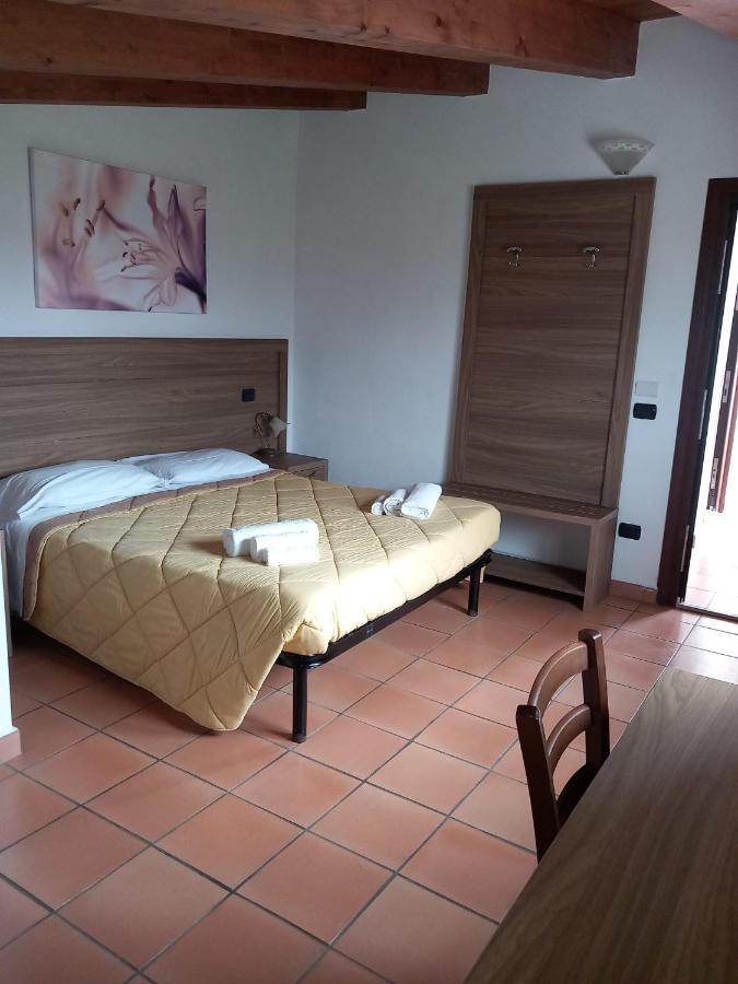 Agriturismo L'Ulivo Padula Exteriör bild