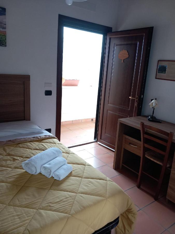 Agriturismo L'Ulivo Padula Exteriör bild