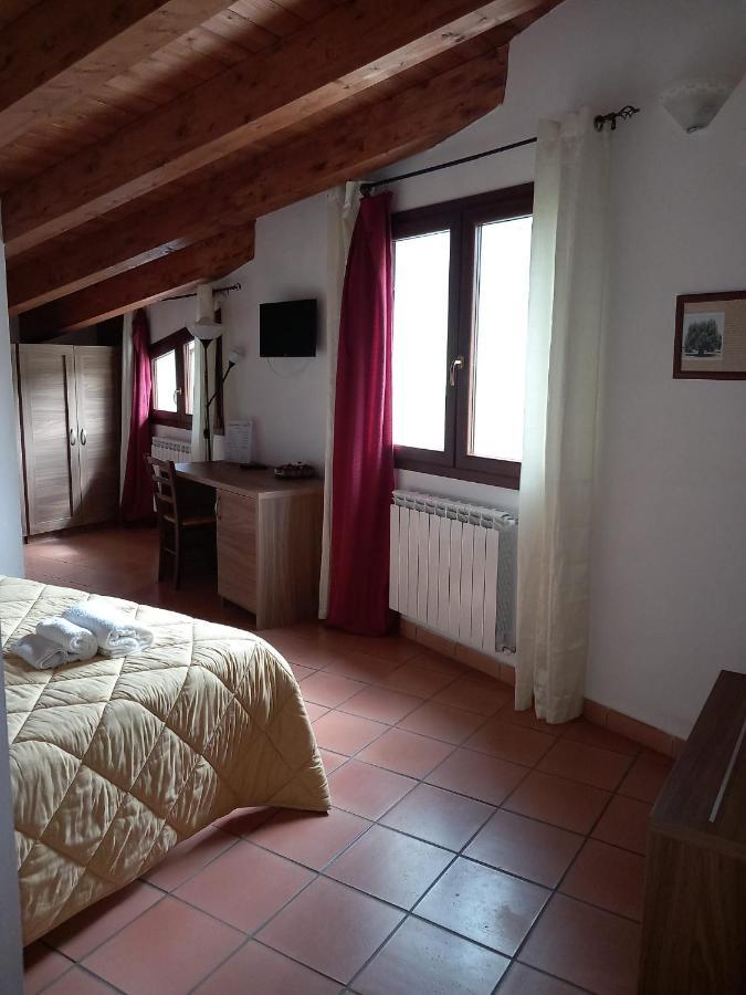 Agriturismo L'Ulivo Padula Exteriör bild